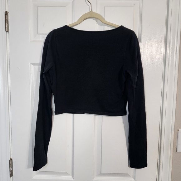 GUC long sleeve black crop alien size L - Picture 3 of 3